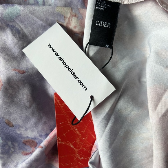 Ruched Floral MIDI Dress NWT - Picture 3 of 4